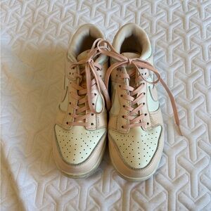 NIKE DUNKS ORANGE PEARL